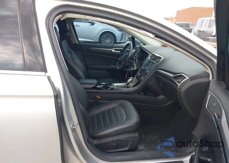 2014 Ford Fusion Se z USA, uszkodzony, nr VIN 3FA6P0H93ER320029